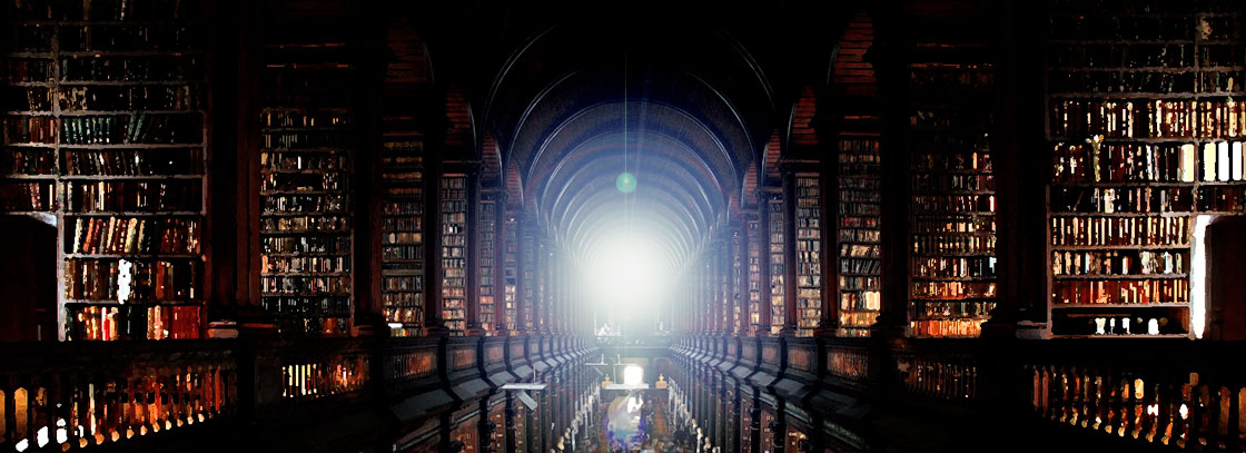 Lumière éclatante dans une bibliothèque ancienne